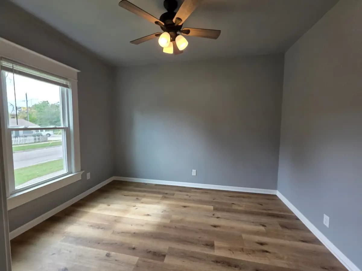 undefined apartments for rent - image - large (24).jpg - 2