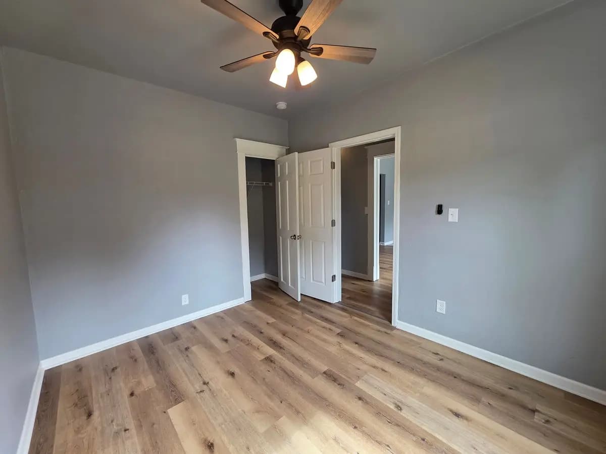 undefined apartments for rent - image - large (25).jpg