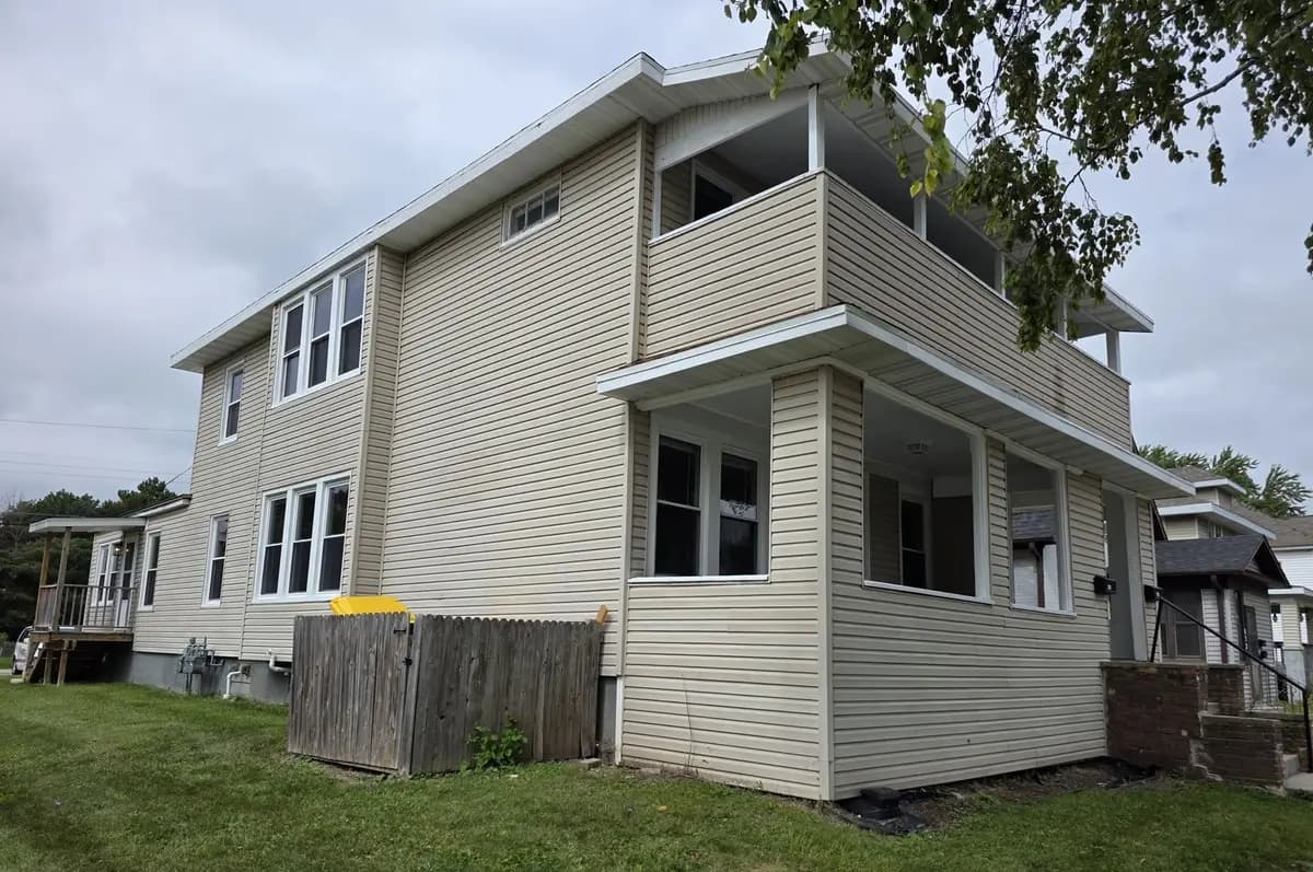 undefined apartments for rent - image - large (27).jpg - 1