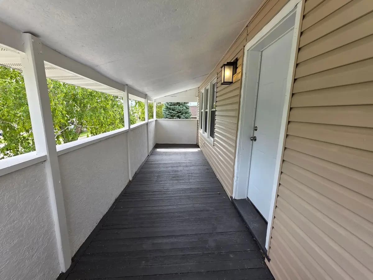 undefined apartments for rent - image - large (29).jpg - 3