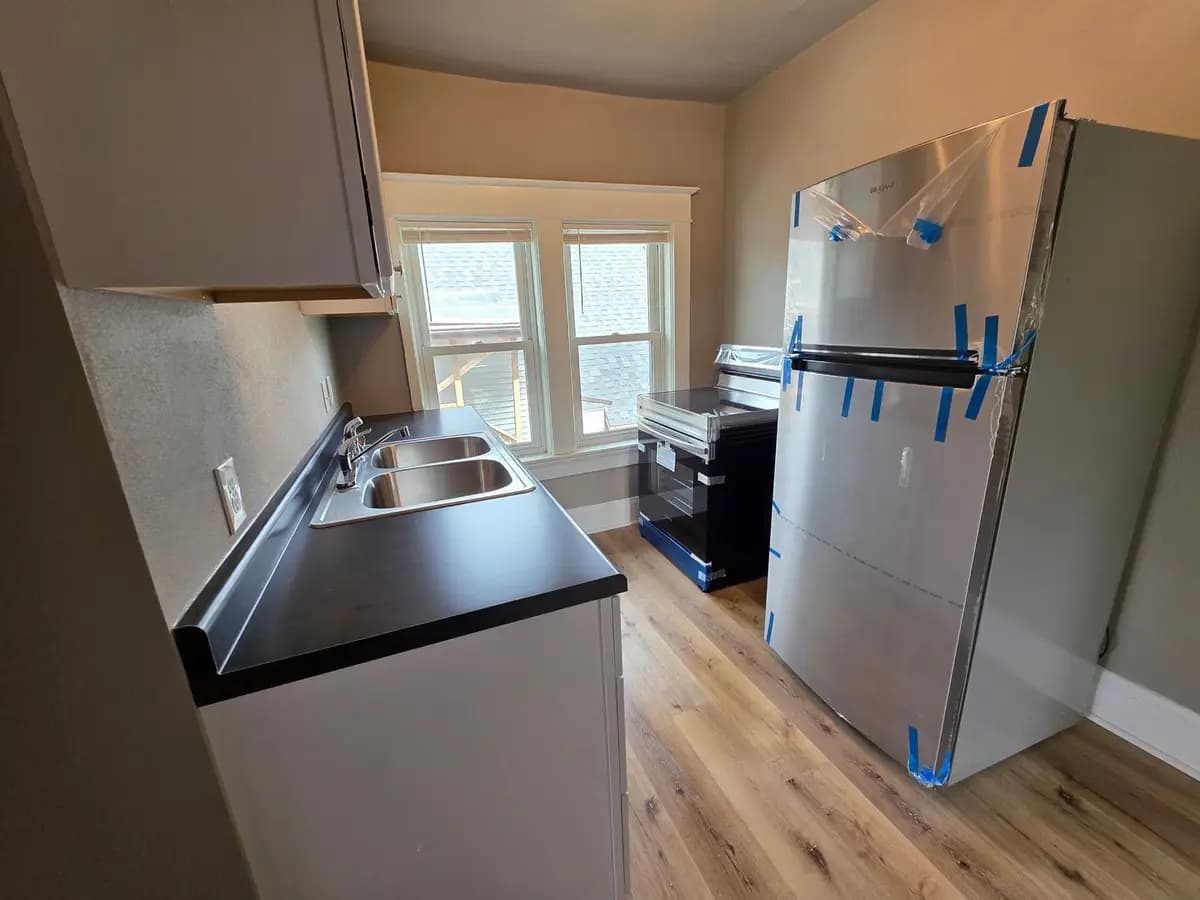 undefined apartments for rent - image - large (35).jpg - 1