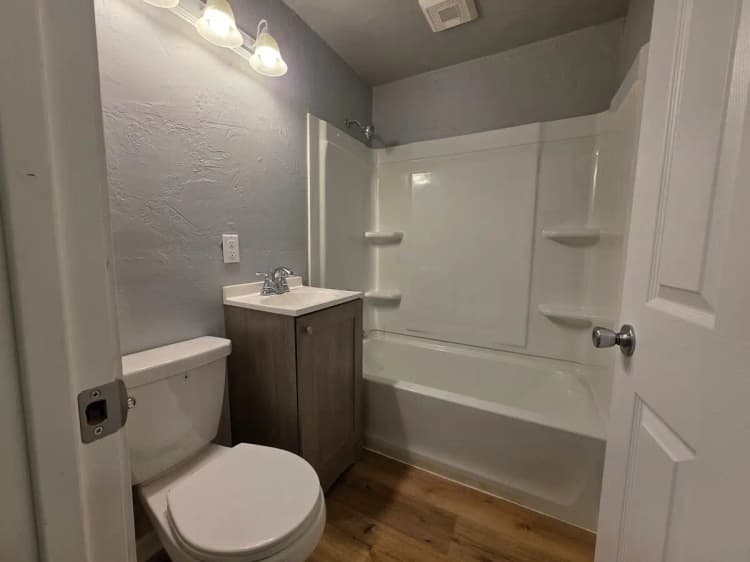 undefined apartments for rent - image - large (5).jpg