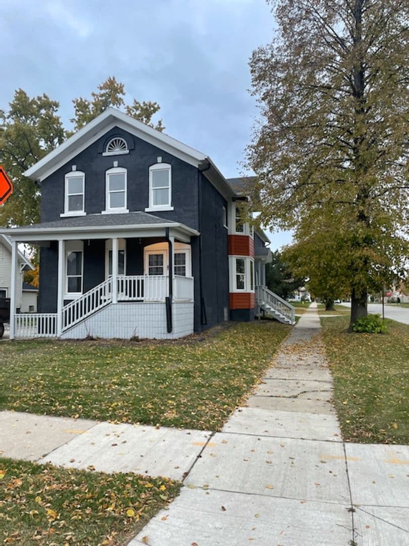 undefined apartments for rent - image - large (1).jpeg - 1