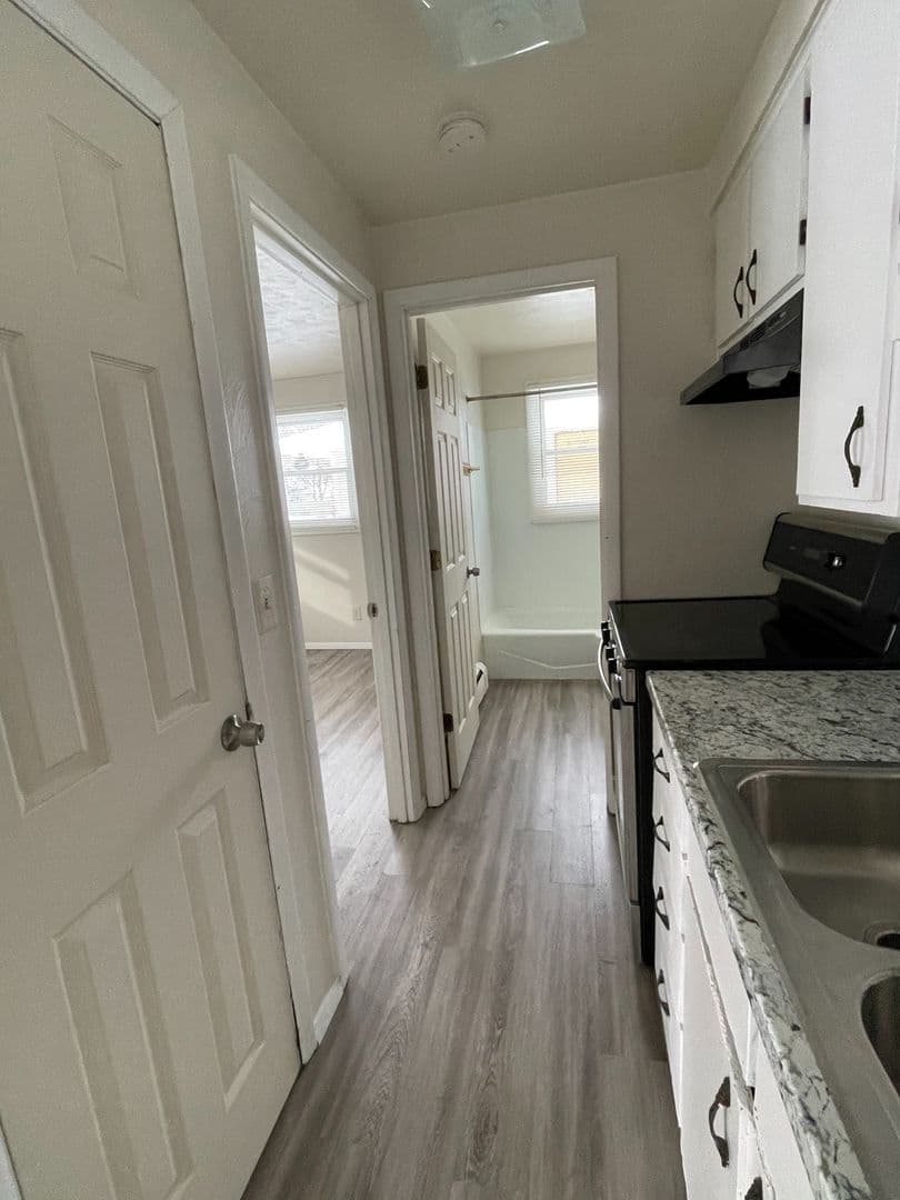undefined apartments for rent - image - large (3).jpeg - 2