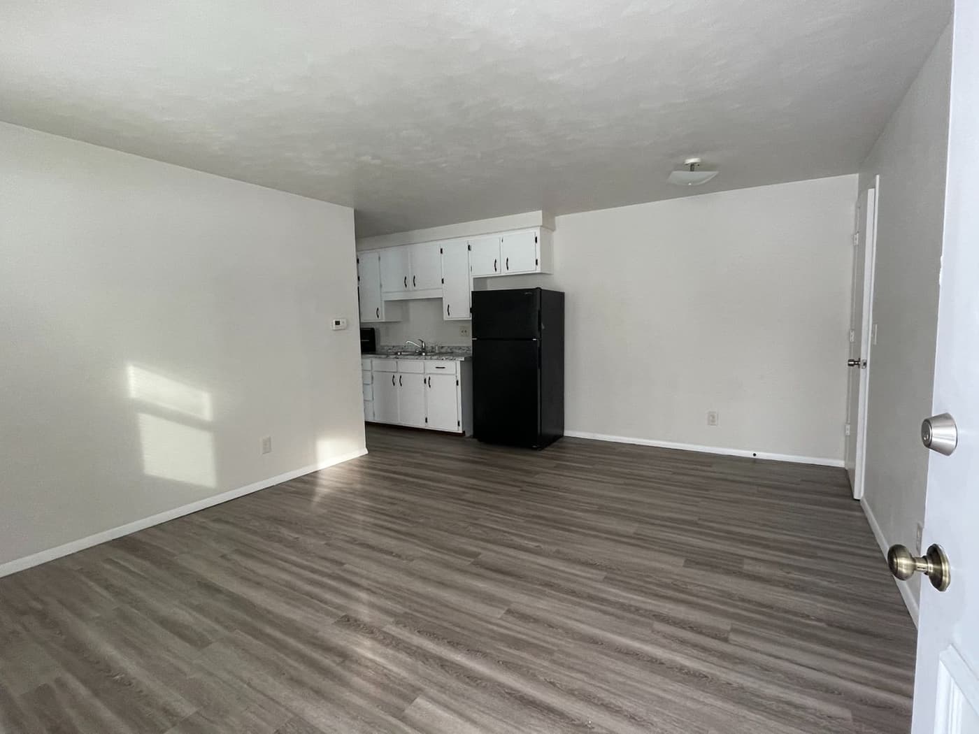 undefined apartments for rent - image - large.jpeg - 2