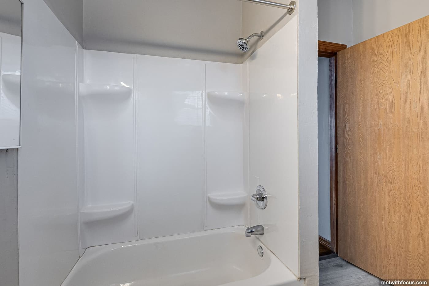 undefined apartments for rent - image - large (13).jpg - 0