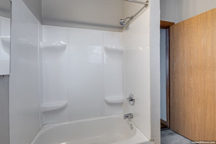 undefined apartments for rent - image - large (13).jpg