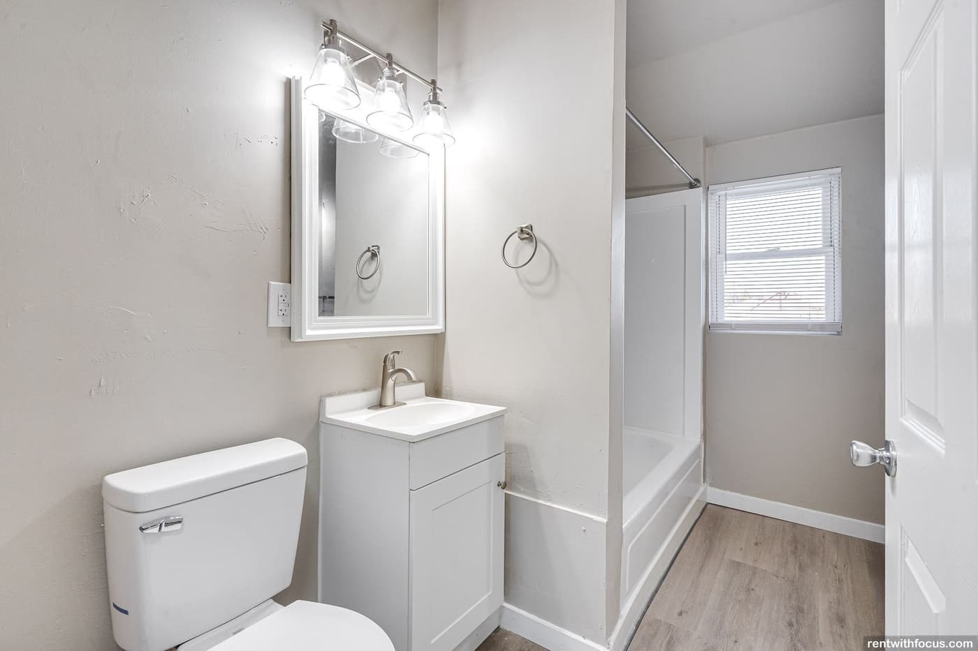 undefined apartments for rent - image - large (24).jpg - 2