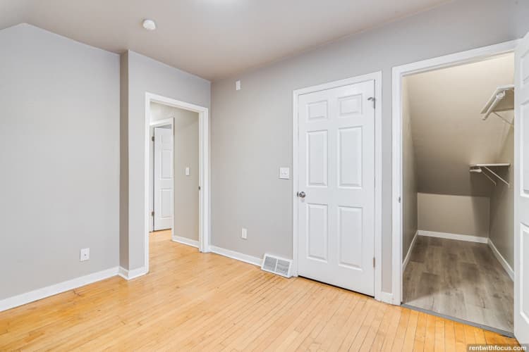 undefined apartments for rent - image - large (26).jpg