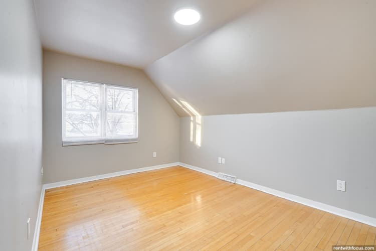 undefined apartments for rent - image - large (27).jpg