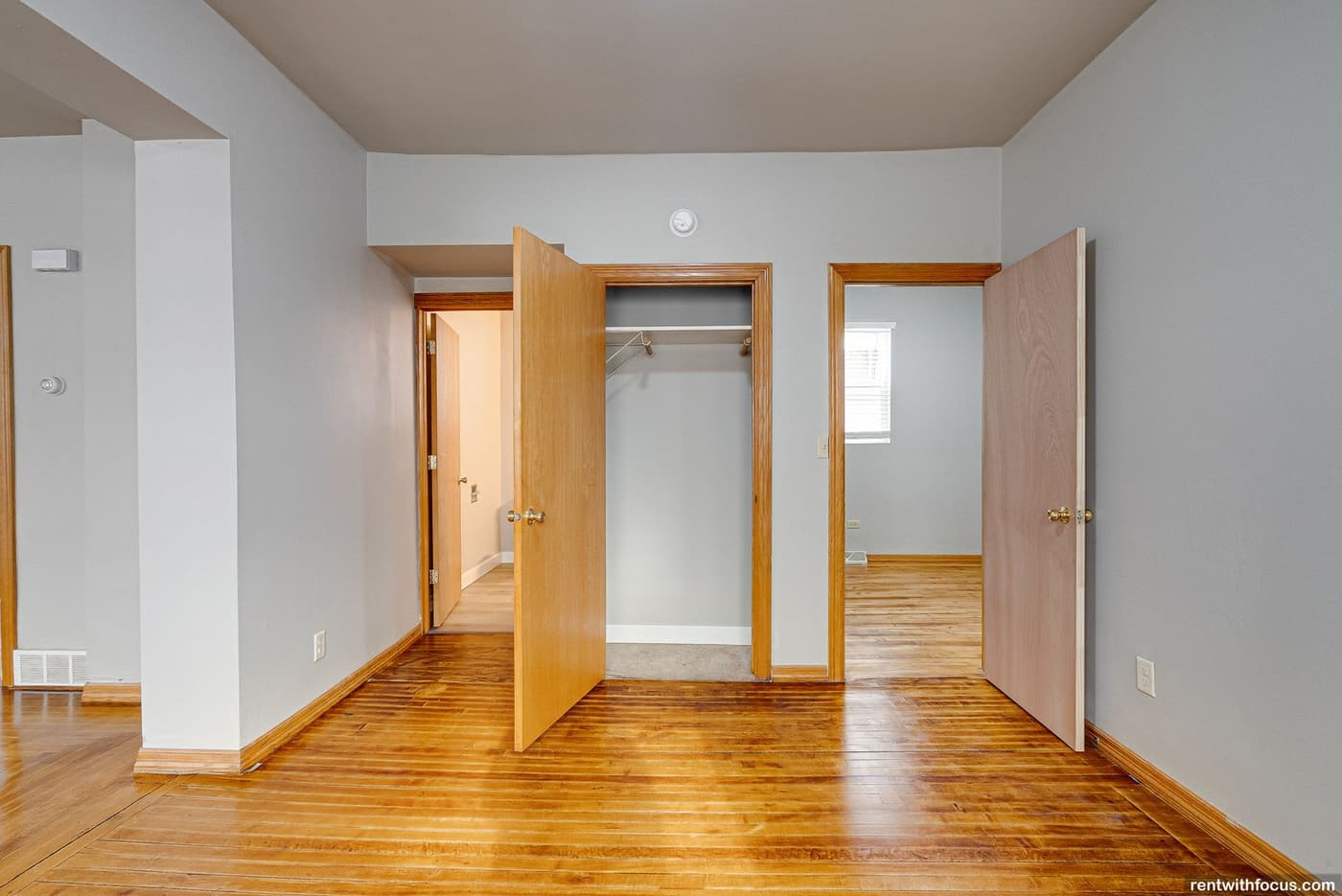 undefined apartments for rent - image - large (3).jpg - 2