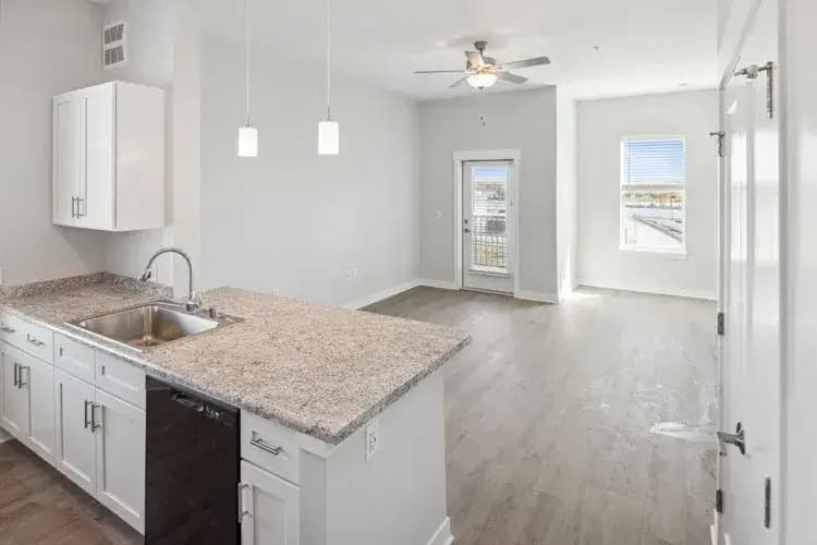 Green Bay apartments for rent - image - imgi_105_DSC_7591Blitz.webp
