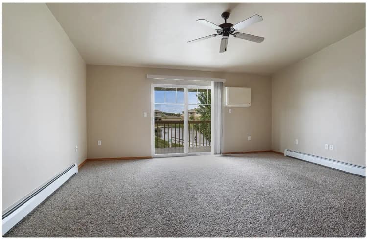 Green Bay apartments for rent - image - living 2.jpg