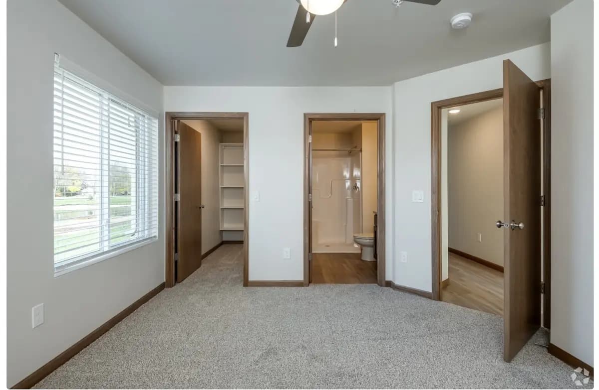 Green Bay apartments for rent - Property image - The Shores - 2