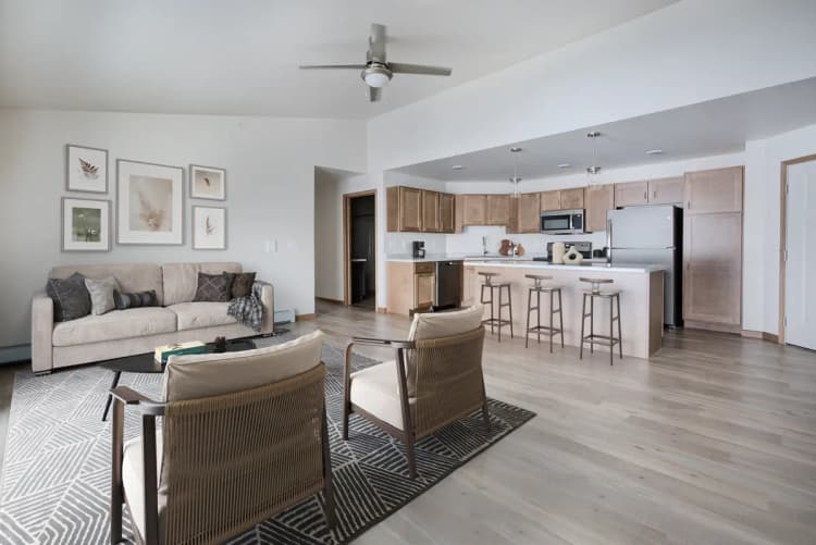Green Bay apartments for rent - image - The Shores Apartments-POI-001_final.jpg