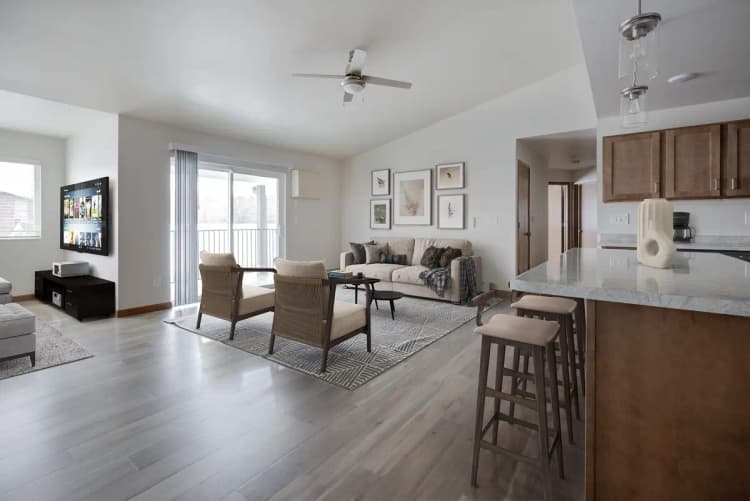 Green Bay apartments for rent - image - The Shores Apartments-POI-003_final.jpg