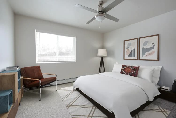 Green Bay apartments for rent - image - The Shores Apartments-POI-005_final.jpg