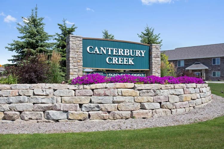 Green Bay apartments for rent - image - hwy sign with flowers.jpg