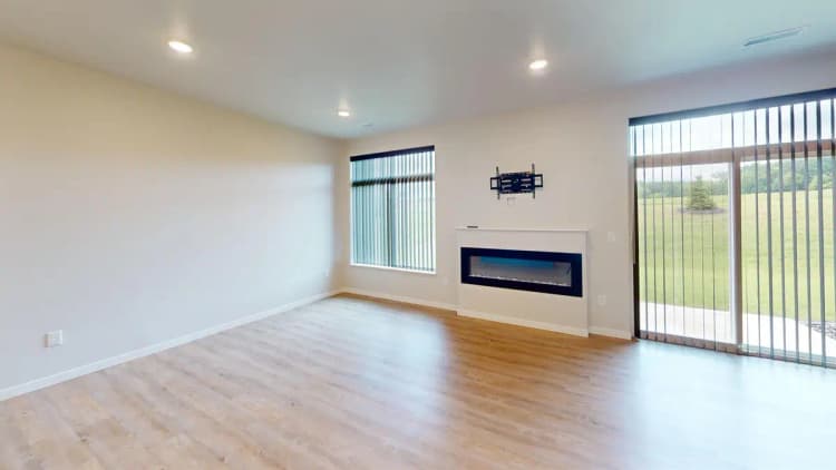 Green Bay apartments for rent - image - Living-Room (3).jpg