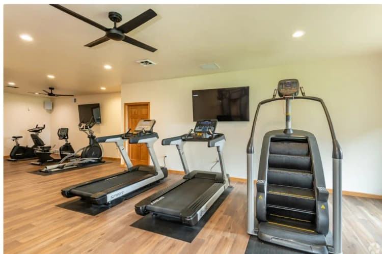 Green Bay apartments for rent - image - Fitness center 2.jpg