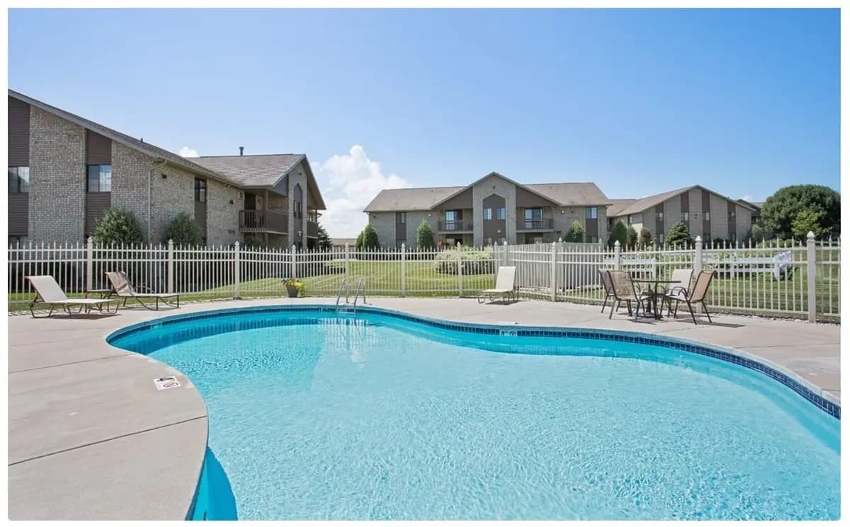 Green Bay apartments for rent - image - pool08182102444469593.jpg