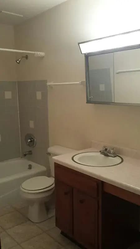 Green Bay apartments for rent - image - nicoletbathroom-1920w.webp