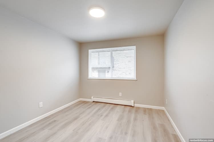 Green Bay apartments for rent - image - large (22).jpg