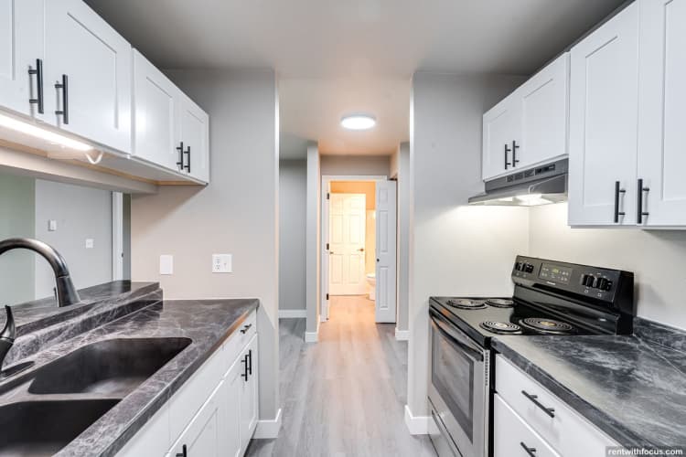 Green Bay apartments for rent - image - large (2).jpg