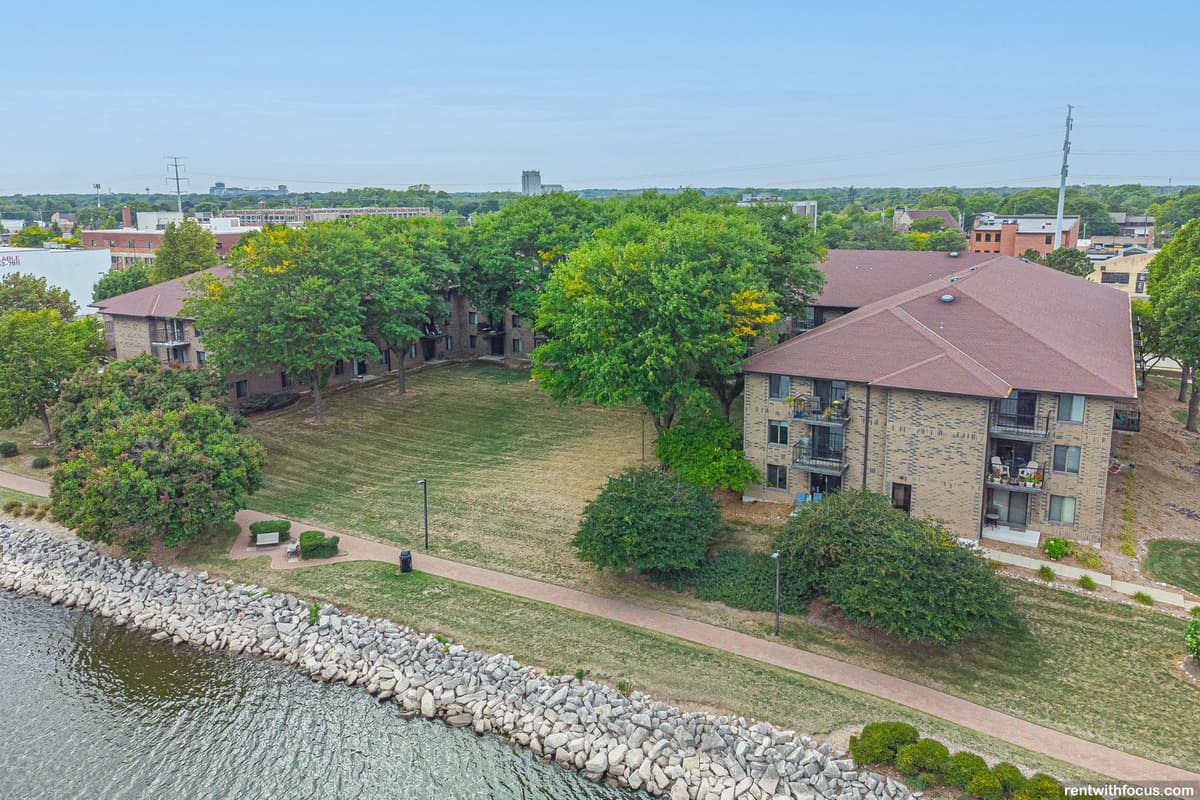 Green Bay apartments for rent - Property image - The Edge - 2