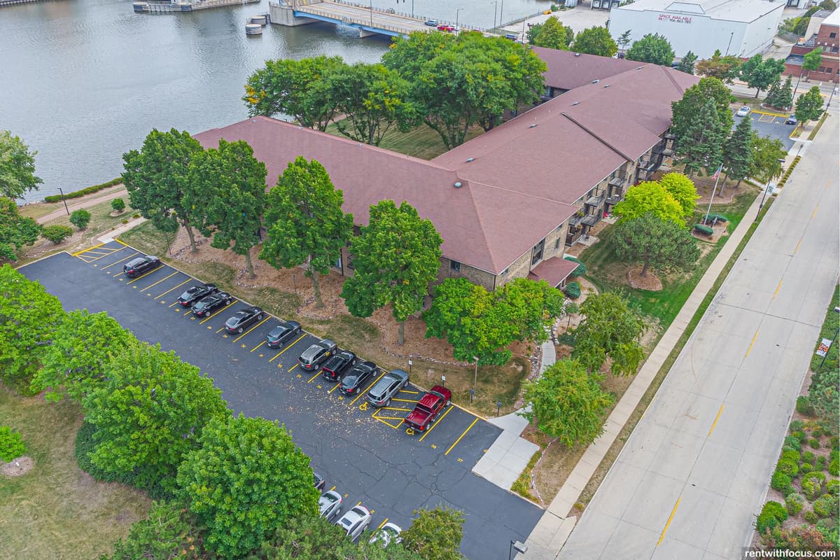 Green Bay apartments for rent - Property image - The Edge - 1