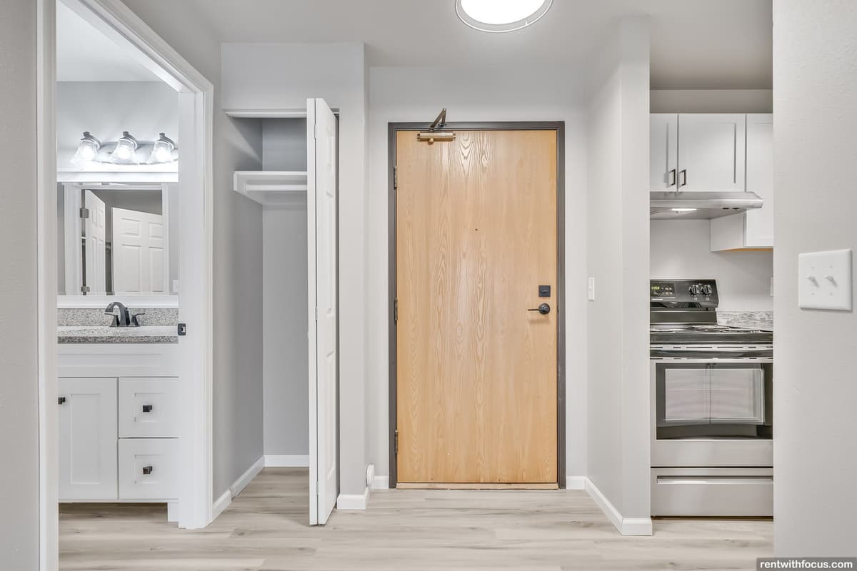 Green Bay apartments for rent - image - large (29).jpg