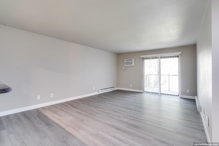 Green Bay apartments for rent - image - large (3).jpg