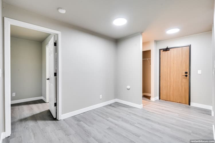 Green Bay apartments for rent - image - large (6).jpg