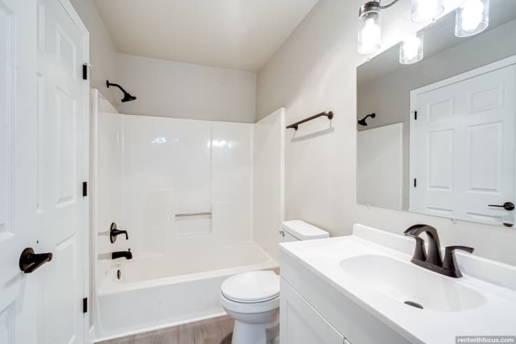Green Bay apartments for rent - image - large (7).jpg