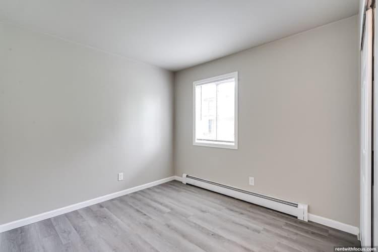 Green Bay apartments for rent - image - large (3).jpg
