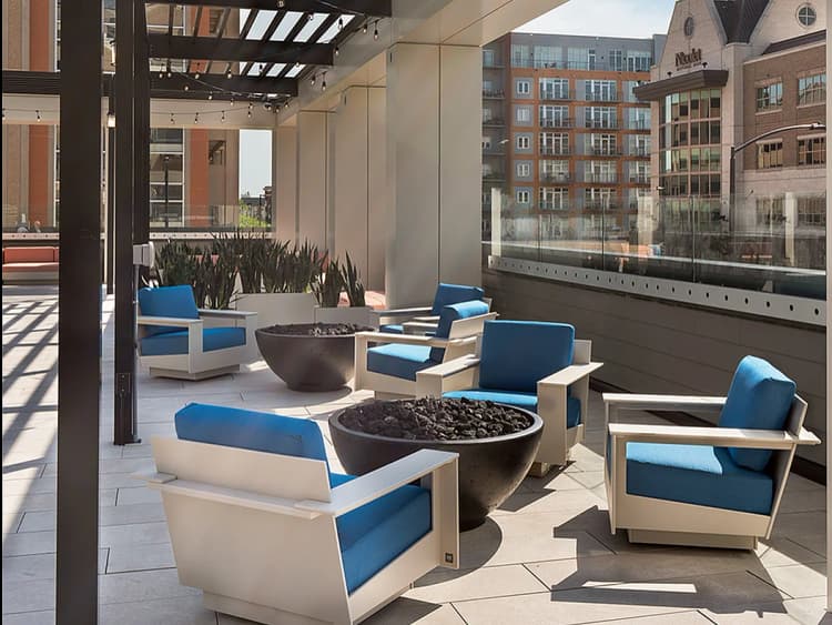 Green Bay apartments for rent - image - Outdoor Seating