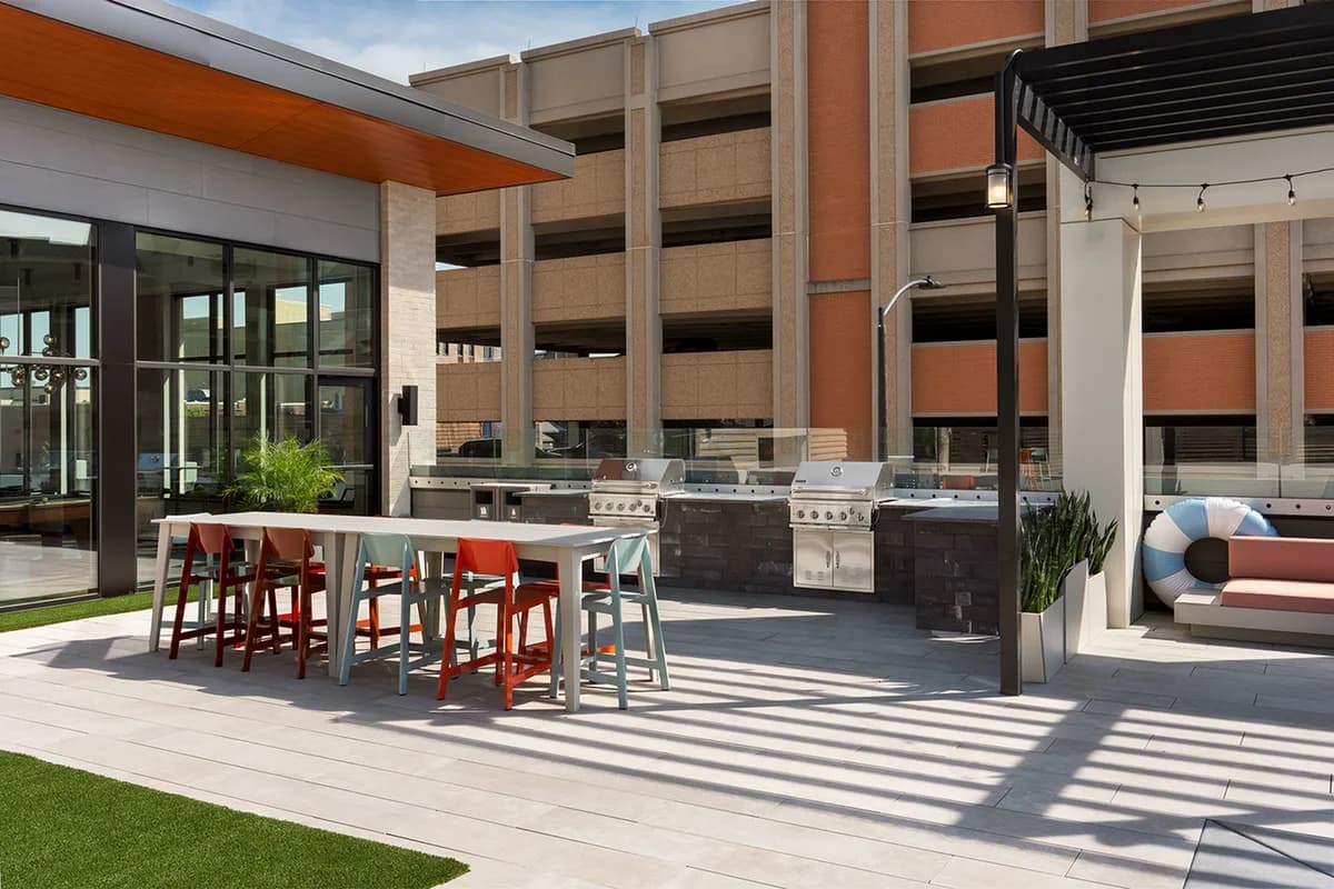 Green Bay apartments for rent - image - Grilling Stations