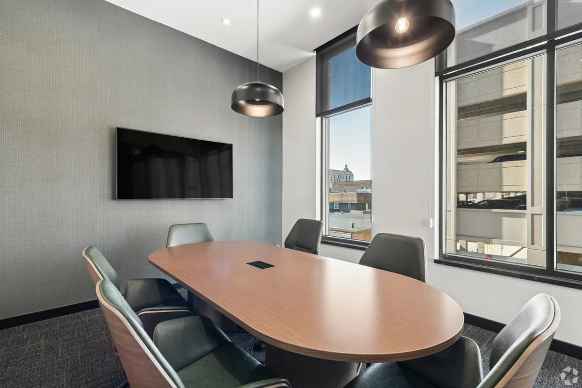 Green Bay apartments for rent - image - Conference Room