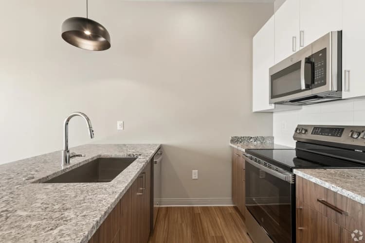 Green Bay apartments for rent - image - Altair Kitchen