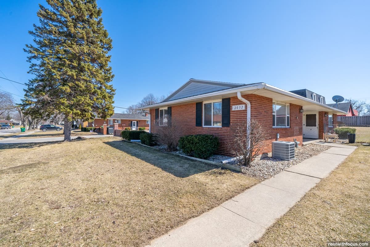 Green Bay apartments for rent - Property image - 2032 Preble Ave - 1