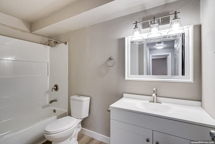 Green Bay apartments for rent - image - large (42).jpg