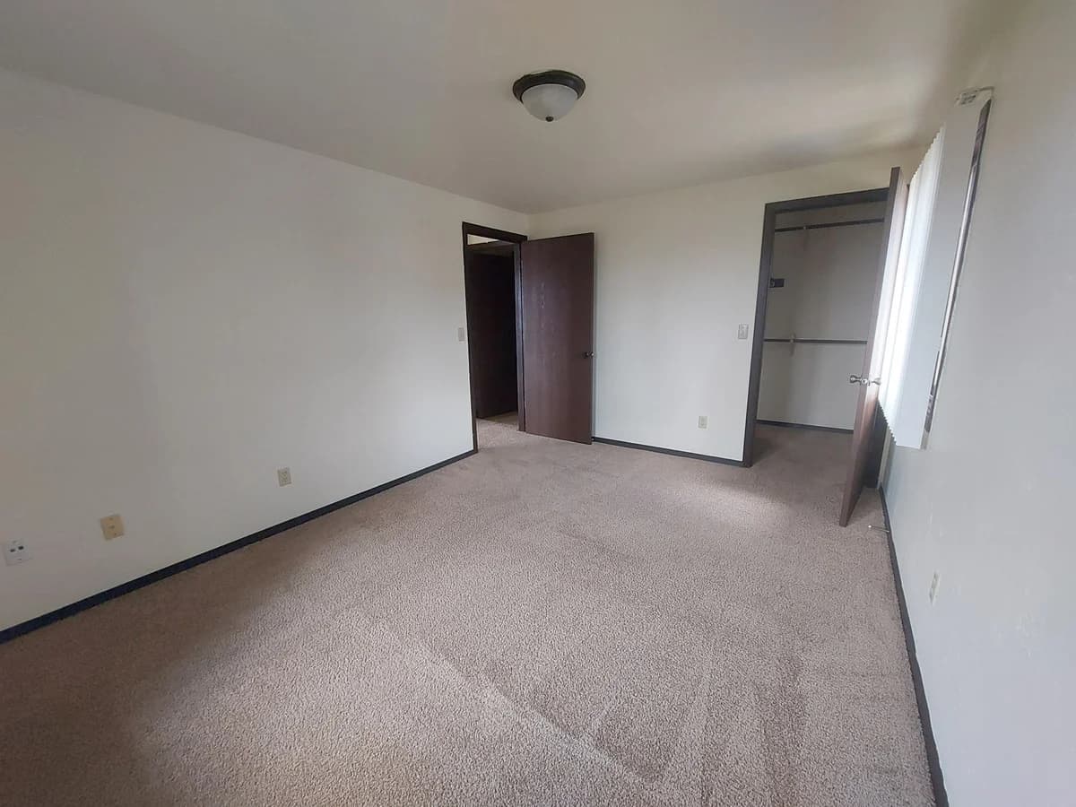 Green Bay apartments for rent - Property image - 1667 Windsor Drive - 2