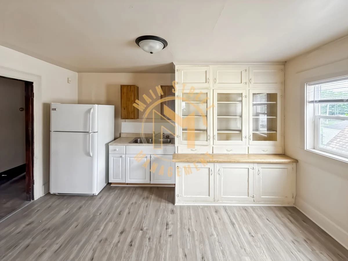 Green Bay apartments for rent - Property image - 1580 Elm St. - 2