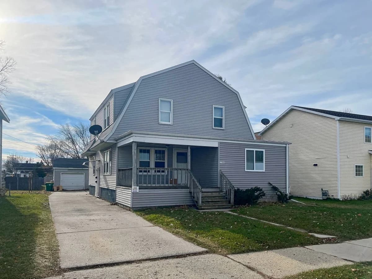 Green Bay apartments for rent - Property image - 1580 Elm St. - 1