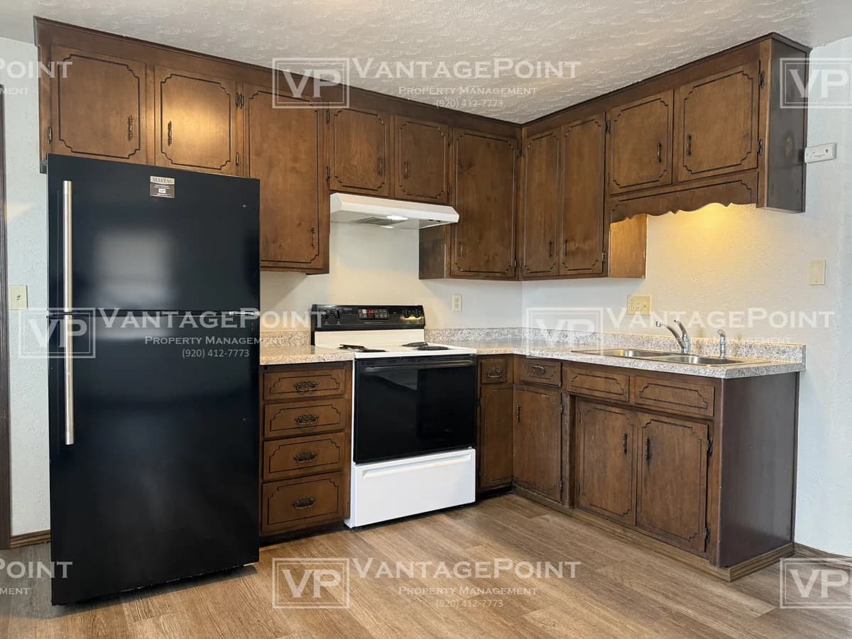 Green Bay apartments for rent - Property image - 1635 Deckner Avenue - 3