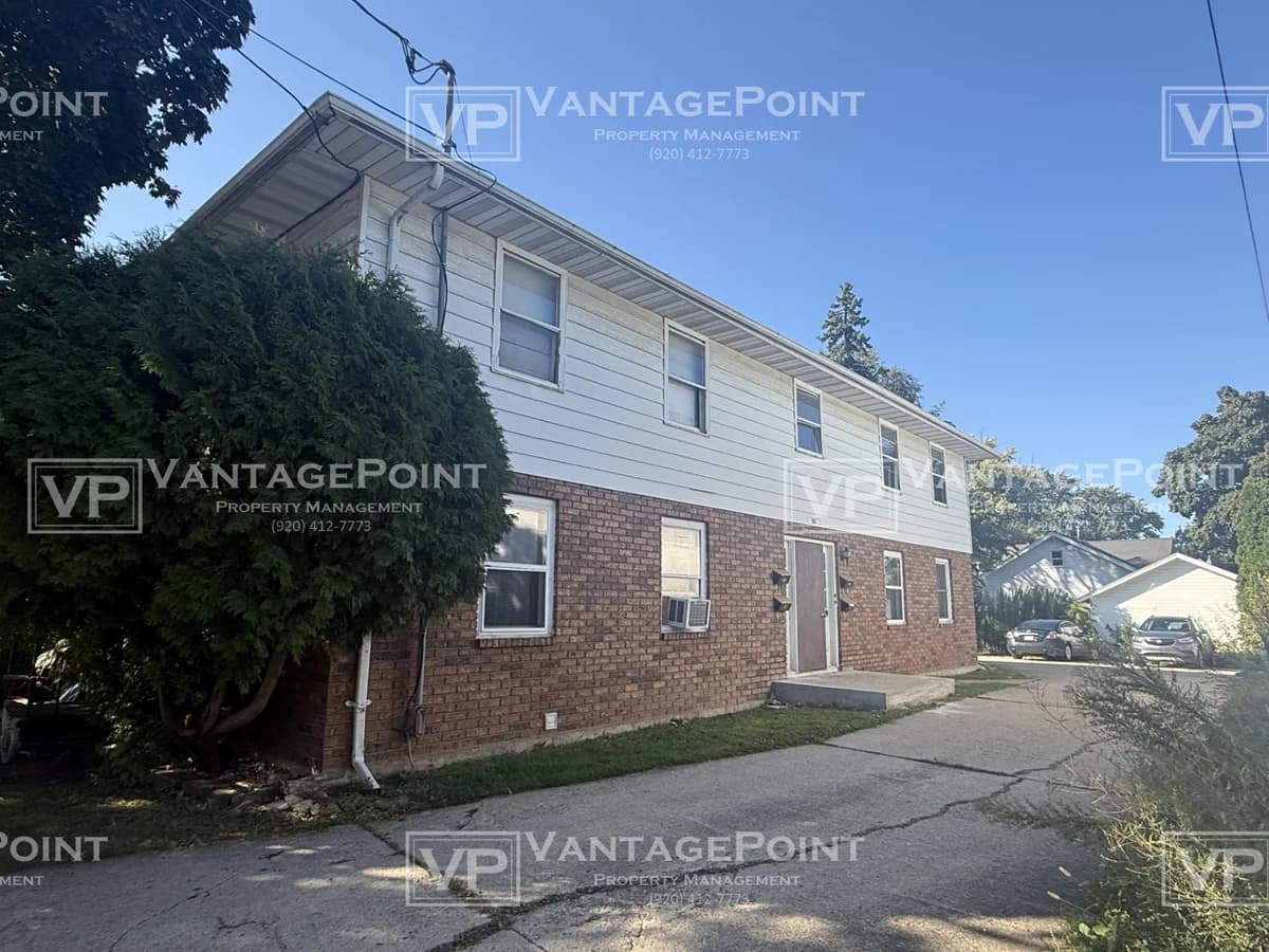 Green Bay apartments for rent - Property image - 1635 Deckner Avenue - 2