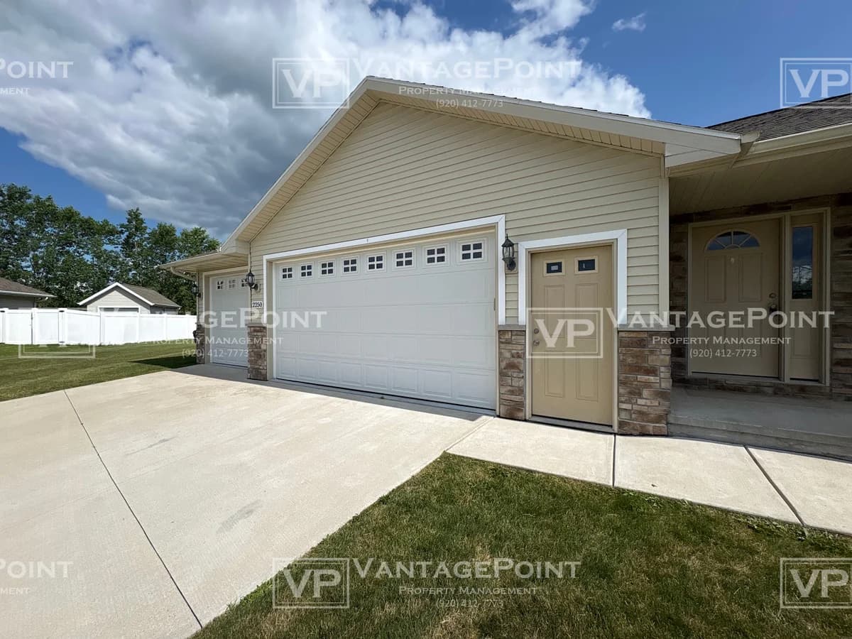 Green Bay apartments for rent - Property image - 2250 Daly Drive - 3