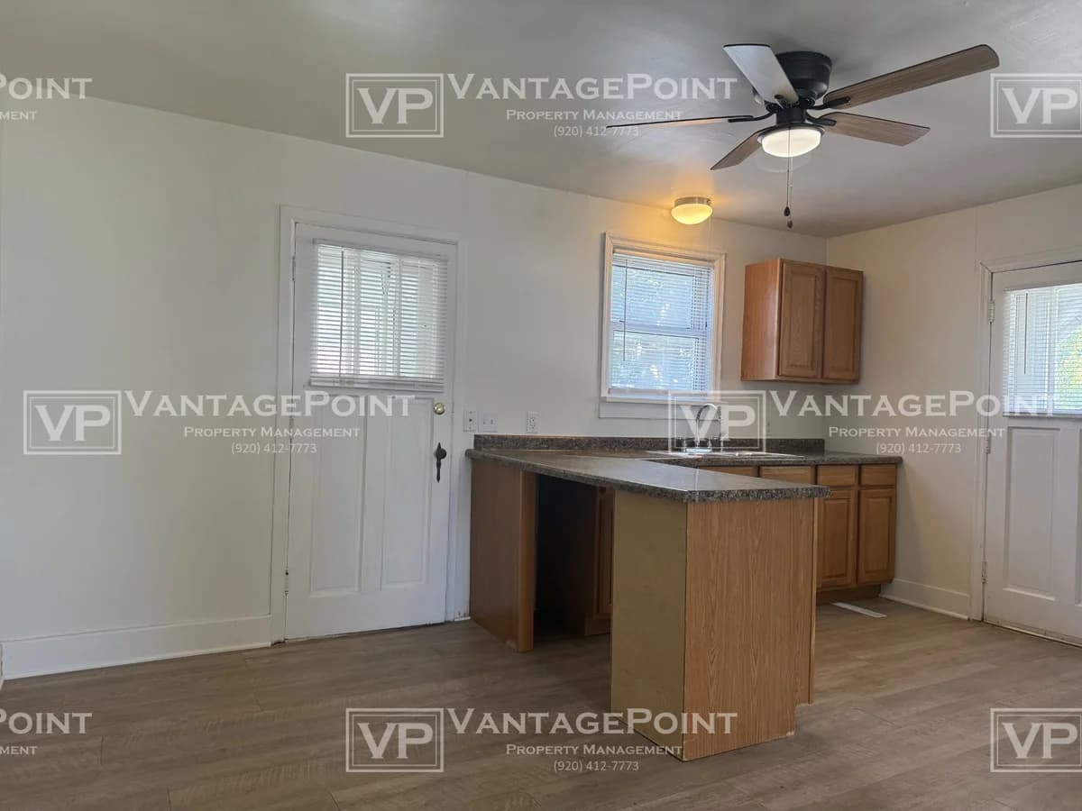 Green Bay apartments for rent - Property image - 832 Division Street - 3