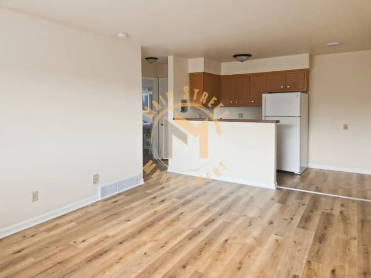 Green Bay apartments for rent - image - imgi_25_large.webp