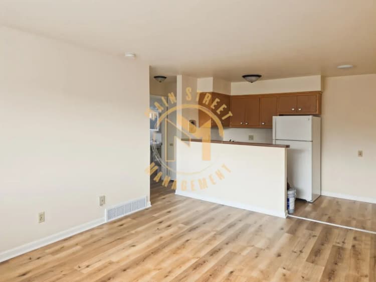 Green Bay apartments for rent - image - imgi_28_large.webp